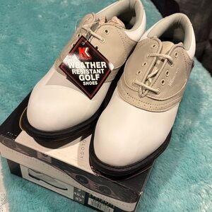 Women’s knight diamond golf shoes ⛳️